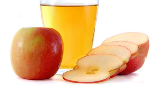 Äppelsaft: fördelarna och skadorna på en drink